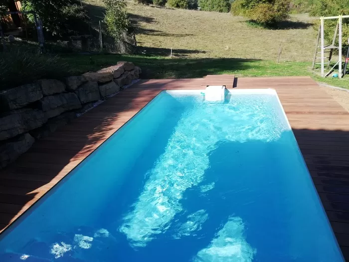 Création d'une terrasse en bois autour d'une piscine à Saint-Rambert-en-Bugey, Ambérieu-en-Bugey, Bugey Menuiserie et Rénovation