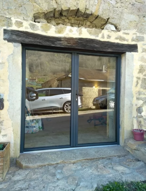 Pose d'une baie vitrée en aluminium à Ambérieu-en-Bugey, Ambérieu-en-Bugey, Bugey Menuiserie et Rénovation