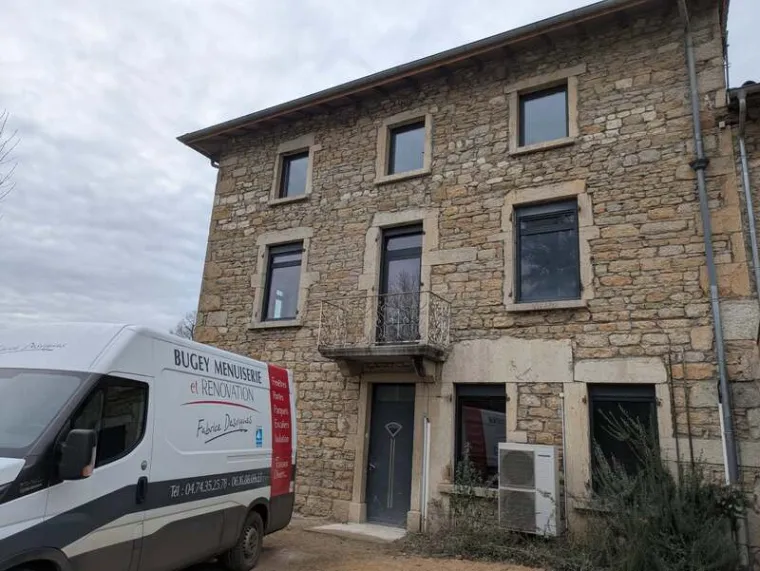 Remplacement des menuiseries extérieures et pose d'une baie coulissante à Ambérieu-en-Bugey, Ambérieu-en-Bugey, Bugey Menuiserie et Rénovation